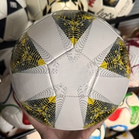 Ballon de football d'entraînement personnalisé avec logo, en cuir PVC 4/5, 1,6 mm/2,7 mm, cousu à la machine, haute durabilité, pour entraînement de club et équipe