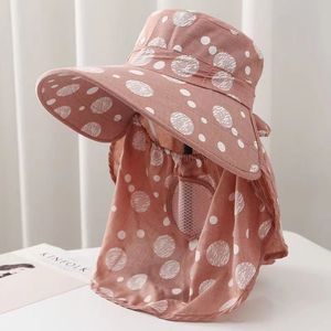 หมวกบักเก็ตลายจุดสีชมพูพร้อมที่ป้องกันคอ บังแดดระบายอากาศได้ดีสำหรับผู้หญิงใช้กลางแจ้ง - Product Image 5