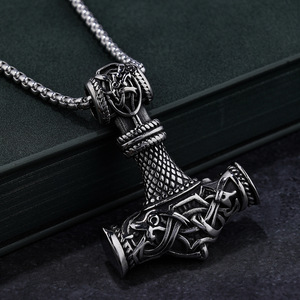 Hammer Mjolnir Pendentif Collier pour Hommes Lutte pour <span class=keywords><strong>la</strong></span> <span class=keywords><strong>vie</strong></span> Gravé Viking Hammer Pendentif - Product Image 4