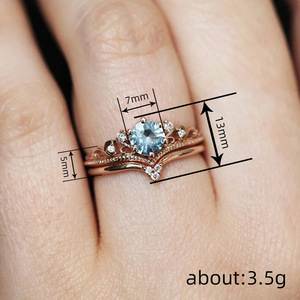 Juego de anillos de circonita redonda con corona de princesa para mujer, joyería elegante y delicada a la moda - Product Image 3