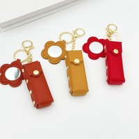 Porte-clés en cuir personnalisable avec logo, miroir de maquillage compact portable, baume à lèvres oblong gaufré durable, mini miroir de poche, pendentif pour portefeuille