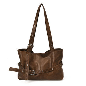 Sac à bandoulière tendance pour femme en PU. Conçu par un designer de luxe. Convient à un usage quotidien.9031 - Product Image 1