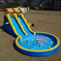 Toboggans aquatiques gonflables doubles pour l'extérieur avec piscine à balles, mur d'escalade, piscine à jets, jeu de lancer d'anneaux, panier de basket-ball, souffleur