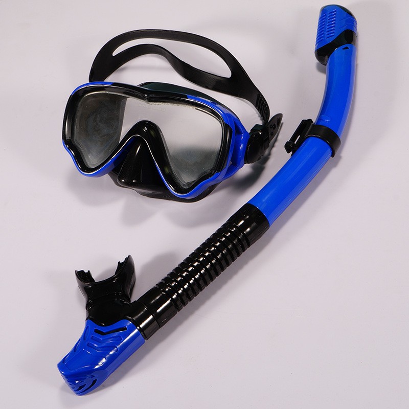 Ensemble noir bleu