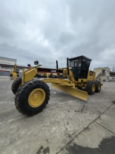 Niveleuse hydraulique Cat 140K d'occasion, équipement de construction d'occasion avec composants centraux, pompe à moteur, boîte de vitesses PLC - Product Image 2