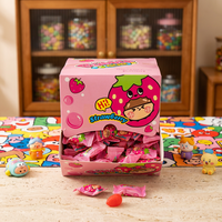Vente en gros de chewing-gum à la fraise 3D, emballage personnalisé OEM, chewing-gum aux fruits, bonbons en vrac pour la vente au détail et la distribution