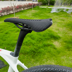 Selle de vélo en fibre de carbone imprimée en 3D, antidérapante, absorbant les chocs, 150g, 250x150mm, unisexe, toutes saisons, pour VTT, fournisseur chinois - Product Image 1