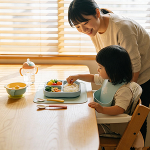 Assiette divisée en <span class=keywords><strong>silicone</strong></span> de haute qualité sans BPA, forme personnalisée, avec ventouse pour tout-petit, ensemble de vaisselle pour l'alimentation - Product Image 6