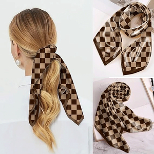 Pañuelo de Seda Personalizado con Estampado Floral y Nombre, Accesorio de Moda Casual para Todas las Temporadas, Estilo Cuadrado - Product Image 5