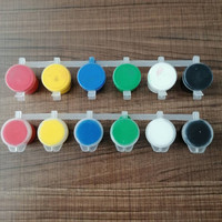 Fournitures de peinture acrylique professionnelles 5ML 12 couleurs de peinture artisanale avec 2 pinceaux pour les projets d'art et de bricolage