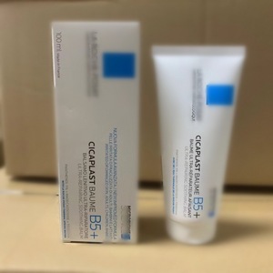 Crème Traitante Anti-Imperfections Triple Correction pour l'Acné, les Points Noirs et les Marques Post-Acné, Hydratant Équilibrant Eau-Huile - Product Image 2