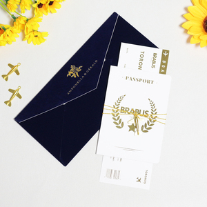 Passeport en feuille <span class=keywords><strong>d</strong></span>'or personnalisé et <span class=keywords><strong>carte</strong></span> <span class=keywords><strong>d</strong></span>'<span class=keywords><strong>embarquement</strong></span> pour <span class=keywords><strong>faire</strong></span>-<span class=keywords><strong>part</strong></span> de <span class=keywords><strong>mariage</strong></span> avec enveloppe en velours assortie et avion en métal pour <span class=keywords><strong>faire</strong></span>-<span class=keywords><strong>part</strong></span> de <span class=keywords><strong>mariage</strong></span> - Product Image 2