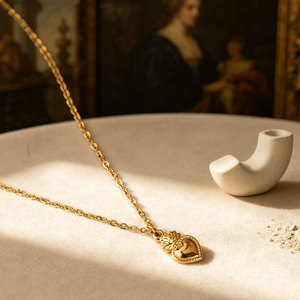 Collier pendentif cœur en acier inoxydable 316L plaqué or 14k 18k sur mesure pour femmes, vente en gros - Product Image 3
