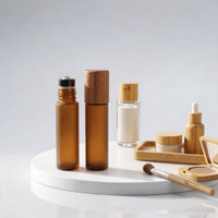Bouteilles en verre à bille pour échantillons de parfum et d'huiles essentielles avec bouchons en bois de noyer et de hêtre – Idéales pour la maison, le bureau et les voyages