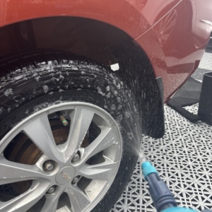 Nettoyant professionnel pour pneus 23L, solution de nettoyage tout usage pour jantes, pour ateliers de detailing automobile et stations de lavage de voitures - Product Image 5