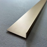 Profilés en aluminium décoratifs, directement de l'usine, avec traitement de surface personnalisé