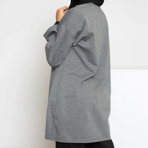 ชุดออกกำลังกายมุสลิม ชุดกีฬาสำหรับผู้หญิง แอธเลเชอร์ เสื้อหลวมแขนกว้าง สีเทาแอนทราไซต์ - Product Image 3