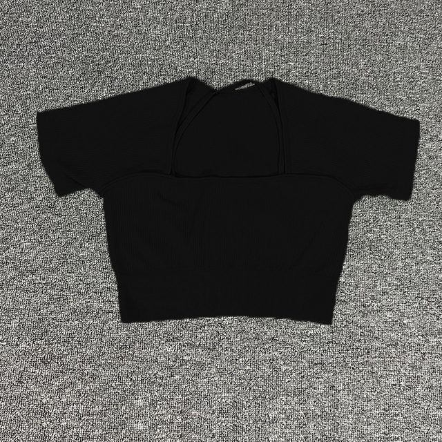 Camisa negra