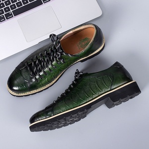 Chaussures de ville et de travail vertes pour hommes, peintes à la main, semelle en caoutchouc, respirantes, en cuir gaufré de luxe, pour la marche et le style décontracté professionnel - Product Image 2
