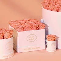 Boîte à fleurs carrée élégante de marque personnalisée avec poignée en ruban de soie, boîte cadeau en papier de qualité supérieure avec couvercle pour arrangement de roses préservées
