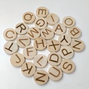Série numérique de 26 lettres anglaises en bois sculpté de 13-30 mm <span class=keywords><strong>pour</strong></span> <span class=keywords><strong>l</strong></span>'éducation précoce <span class=keywords><strong>des</strong></span> enfants - Produits en bois - Product Image 2