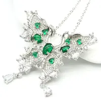 Collana con ciondolo a farfalla gioielli personalizzati, gioielli in cristallo di zircone smeraldo Malachite