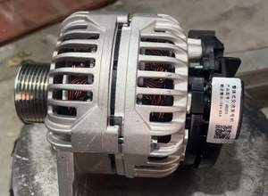 Alternateur de remplacement Bosch 12V 70A 0-124-555-005 pour Iveco 4892318, machines de construction - Product Image 2