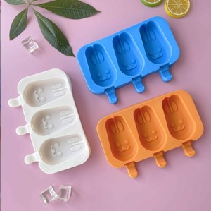 J119 Thiết Kế Động Vật Silicone Khuôn Cấp Thực Phẩm BPA Miễn Phí Bền DIY Popsicle Lolly 3 Con Thỏ Kem Khuôn + Nắp + 50 Thanh - Product Image 4