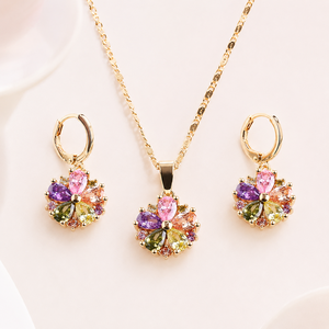 Ensemble collier et boucles d'oreilles en zircon plaqué or 18 carats pour femme, vente en gros, idéal pour un anniversaire - Product Image 1