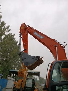 Excavadora Doosan DX225LC-9C de segunda mano, excavadora mediana de 22 toneladas, calidad para tierra y piedra en stock - Product Image 2