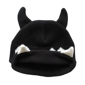 Berretto 3D Personalizzato con Corna da Diavolo Nero - Product Image 5