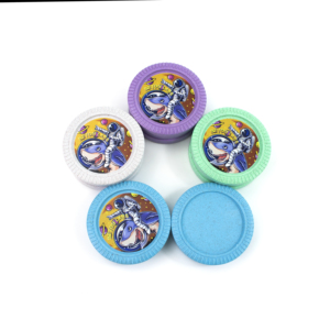 Broyeur à herbes sèches en plastique Beyoulabs, 63 mm, rond, style populaire, multicolore, avec design requin astronaute - Product Image 4