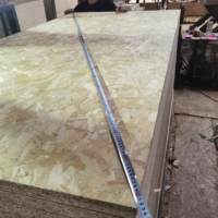 Panneau OSB3 structurel 15mm 9mm-1250x2500mm de première qualité pour toiture, mur et plancher dans la construction de maisons en bois