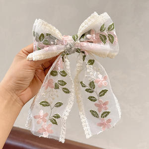 2026新年蕾丝刺绣大蝴蝶结丝带花朵发弓夹时尚女款配饰 - Product Image 3
