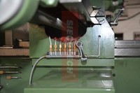 Fraiseuse verticale robuste X6332 avec guides en V, cône de broche ISO40, moteur 3 CV, tension 220V-415V, haute précision