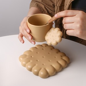 Set di Tazze da Caffè in Ceramica a Forma di <span class=keywords><strong>Biscotto</strong></span> con Piattino Abbinato, Design Unico e Trendy - Product Image 6