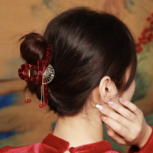 Barrette à cheveux en velours rouge de style chinois <span class=keywords><strong>pour</strong></span> femme, avec pompon et perles, <span class=keywords><strong>pince</strong></span> à cheveux tendance <span class=keywords><strong>pour</strong></span> femme, <span class=keywords><strong>pince</strong></span> à cheveux de style requin <span class=keywords><strong>pour</strong></span> l'arrière de la tête - Product Image 2