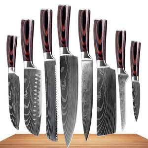 Conjunto de Presente de 8 Facas de Cozinha Profissionais Japonesas com Padrão Damasco a Laser em Aço Inoxidável para Fatiar e Santoku - Product Image 6
