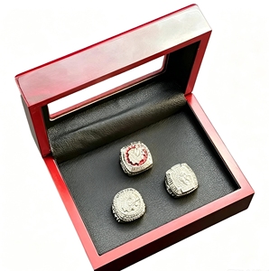 Juego de 3 Anillos de Campeonato de los Chicago Black Hawks 2010, <span class=keywords><strong>2013</strong></span>, 2015, Anillos Conmemorativos de Campeonato Deportivo de Hockey sobre Hielo en Aleación de Oro - Product Image 3