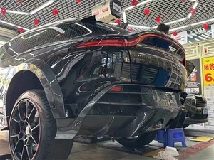 Pour <span class=keywords><strong>Aston</strong></span> <span class=keywords><strong>Martin</strong></span> DBX M Style Bodykit fibre de carbone sèche lèvre avant garde-boue jupe latérale diffuseur arrière aileron arrière tuyau d'échappement - Product Image 6
