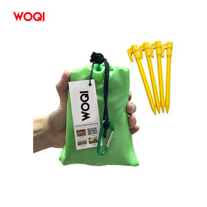 Couverture de plage Woqi 86x55 140cm en nylon compacte, légère et anti-sable pour la plage, le camping, la randonnée et les voyages - Product Image 5