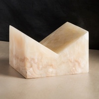 STONEKOCC Serre-livres modernes gravés en travertin beige, pierre naturelle, décoration de luxe pour vitrine en marbre