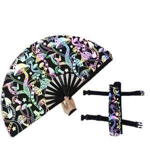 Ventilateur à main pliable portable de 33cm avec motif champignon réfléchissant et nervures de bambou peintes pour Clack Dance Party Rave avec sac de rangement - Product Image 4