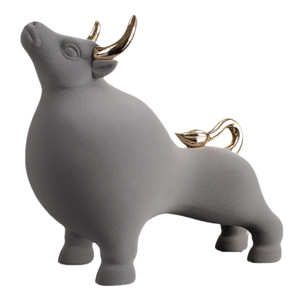 Figura de toro flocada EAZOM, decoración artística de resina marrón para sala de estar, mueble de TV, regalo de inauguración de casa - Product Image 5