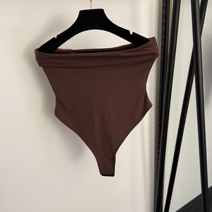 Nouvel ensemble pour femme : Haut bustier une pièce à boucle métallique + Legging taille haute élastique à jambe étroite - Product Image 6