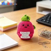 Miniatuur positieve gehaakte pitaya met kaartvakje, handgemaakte drakenvrucht amigurumi voor op kantoor als bureauvriendje