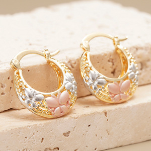 Orecchini a polsino a farfalla a tre colori per donna, design cavo, accessori per l'orecchio da indossare tutti i giorni - Product Image 6
