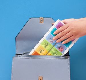 Organizador de Pastillas Semanal de Plástico sin BPA, 2 Tomas Diarias, Diseño AM/PM para 7 Días, Contenedor de Medicamentos Fácil de Usar - Product Image 3