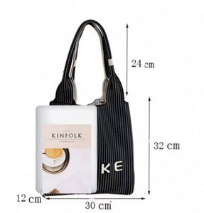 Sac fourre-tout en polyester tricoté imperméable, style campagnard, imprimé par transfert thermique, motif personnalisé, nouvelle collection 2025, vente en gros - Product Image 2