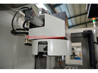 Centre d'usinage CNC vertical GSK de haute précision avec cône de broche BT40 et broche simple pour moules métalliques